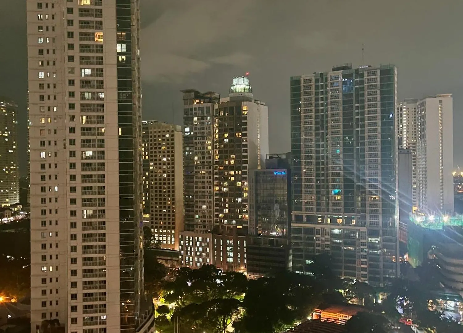 Greenbelt Hamilton Tower 1 - By Es Elite Suites Makati City