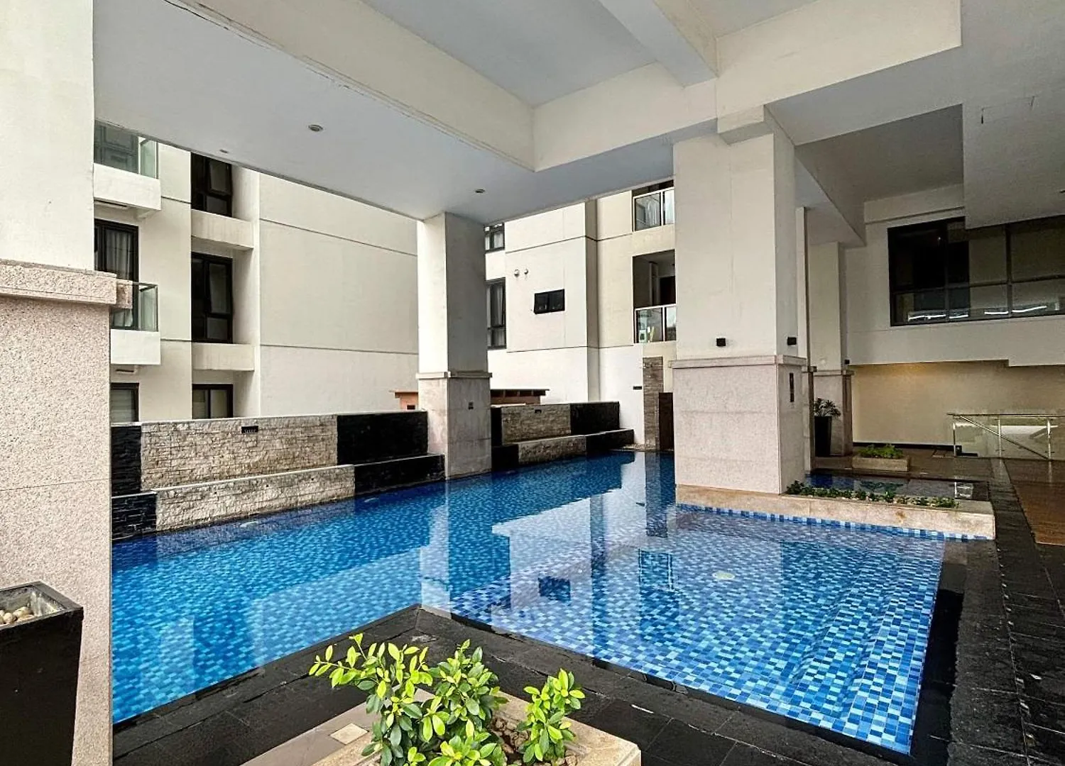 Aparthotel Greenbelt Hamilton Tower 1 - By Es Elite Suites Makati City