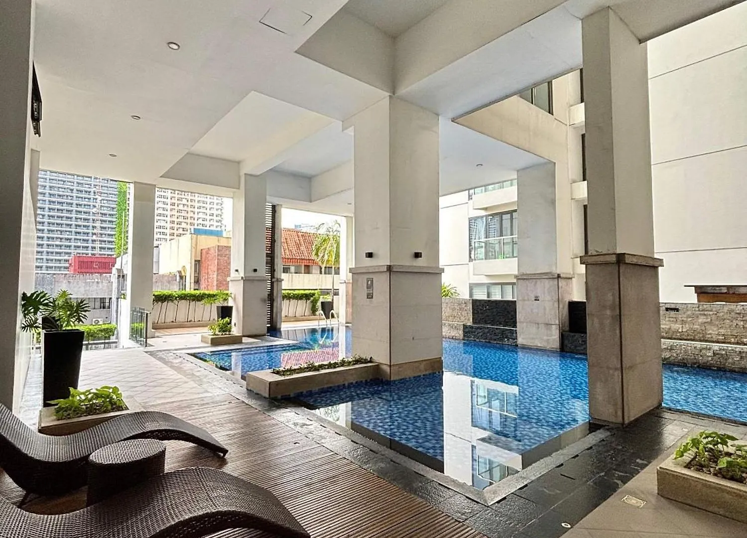 Greenbelt Hamilton Tower 1 - By Es Elite Suites Makati City Philippines